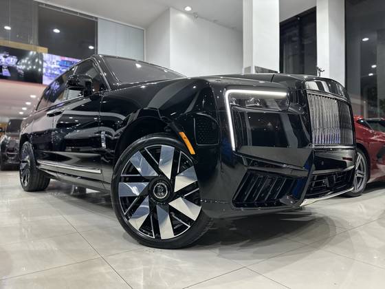 ROLLS-ROYCE CULLINAN 6.7 V12 TURBO GASOLINA AUTOMÁTICO ROLLS-ROYCE CULLINAN 6.7 V12 TURBO GASOLINA AUTOMÁTICO